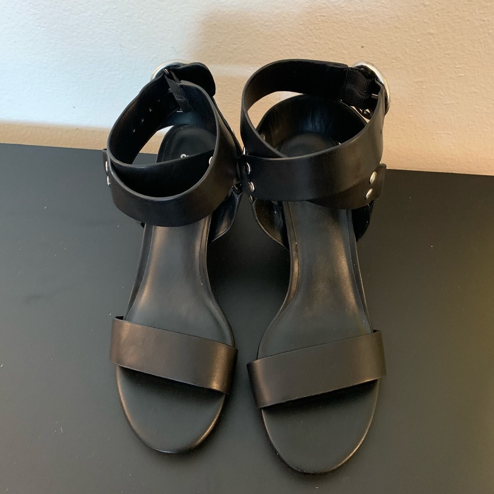 Strap sandals - Picture 6 of 9